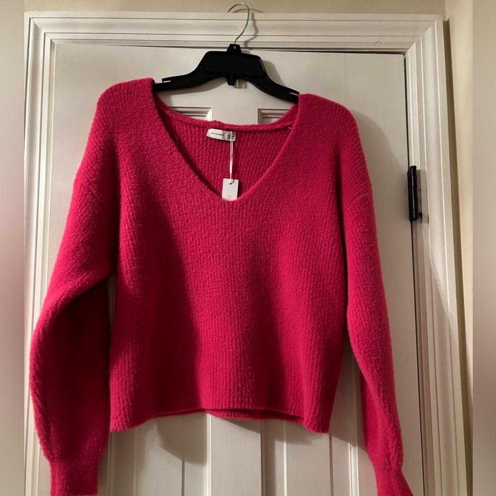 Very soft V-neck pink sweater